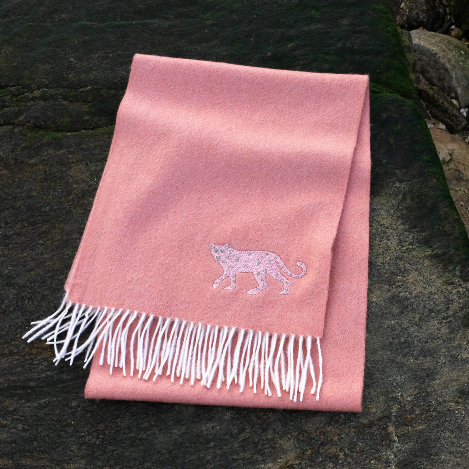 Double Face Scarf With Leopard Embroidery - Light Pink